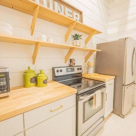 Darlin' Downtown Dawghouse Apartman Athens Kültér fotó